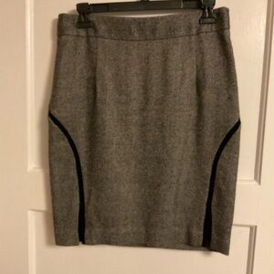 Club Monaco Gray Tweed Black Trim And Back Pocket Pencil Skirt Sz 4